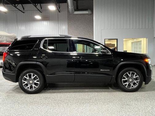 2023 GMC Acadia AWD SLT