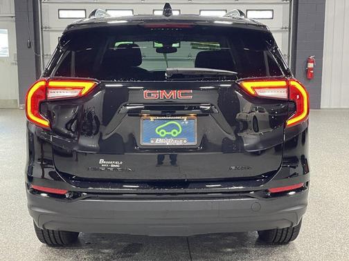 Ebony Twilight Metallic 2023 GMC Terrain SLE