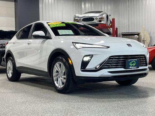 Summit White 2025 Buick Envista Preferred FWD