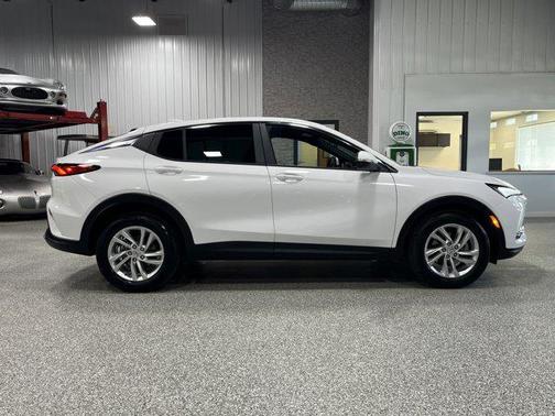 Summit White 2025 Buick Envista Preferred FWD