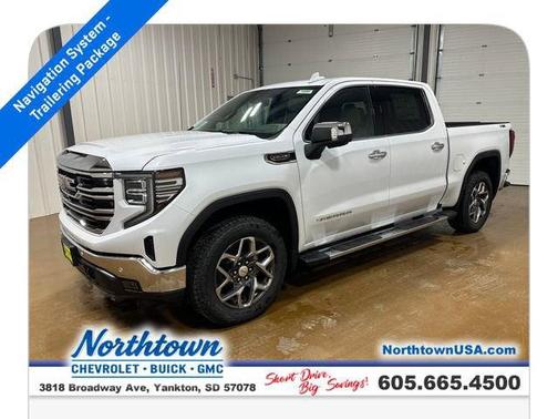Glacier White Tricoat 2026 GMC Sierra 1500 SLT
