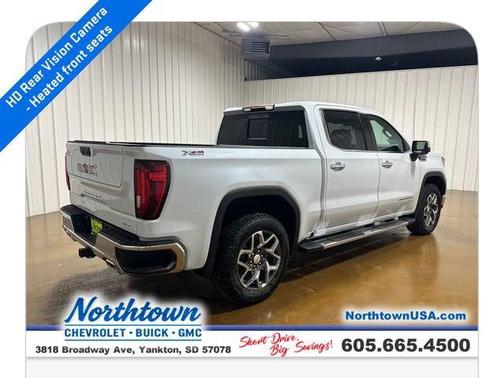 Glacier White Tricoat 2026 GMC Sierra 1500 SLT
