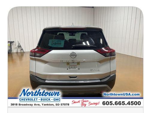 Brilliant Silver Metallic 2023 Nissan Rogue SV
