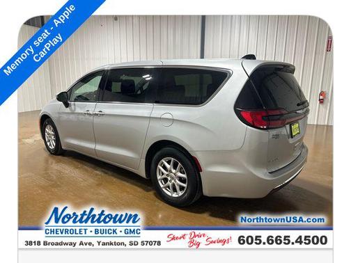 Silver Mist Clearcoat 2023 Chrysler Pacifica Touring L