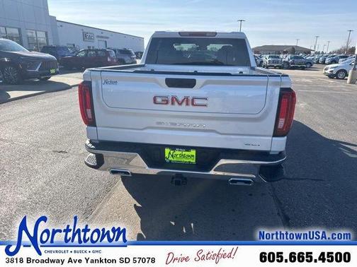 2025 GMC Sierra 1500 SLT