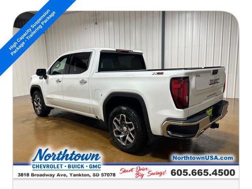 Summit White 2025 GMC Sierra 1500 SLT