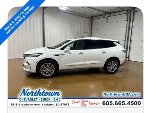 2023 Buick Enclave Essence AWD