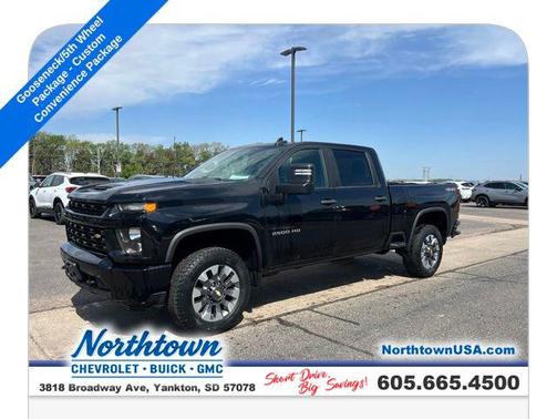Mosaic Black Metallic 2022 Chevrolet Silverado 2500 Custom