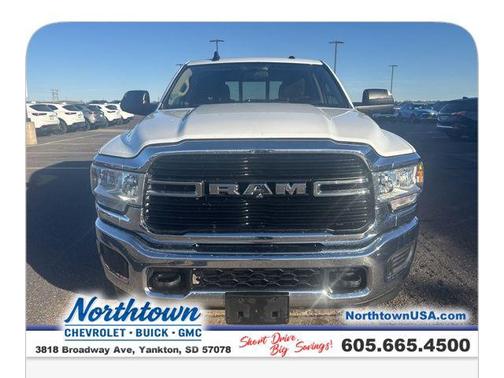 2020 RAM 2500 Tradesman Crew Cab 4X4 6'4' Box
