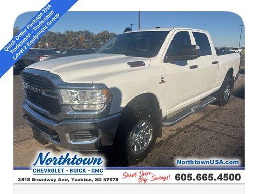 2020 RAM 2500 Tradesman Crew Cab 4X4 6'4' Box