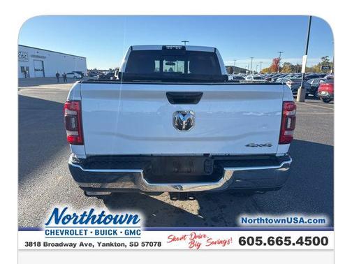 2020 RAM 2500 Tradesman Crew Cab 4X4 6'4' Box
