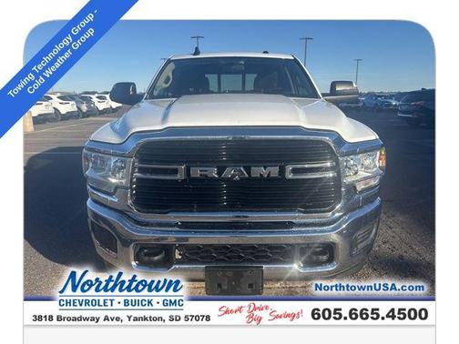 2020 RAM 2500 Tradesman Crew Cab 4X4 6'4' Box