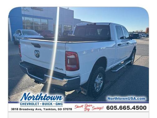 2020 RAM 2500 Tradesman Crew Cab 4X4 6'4' Box