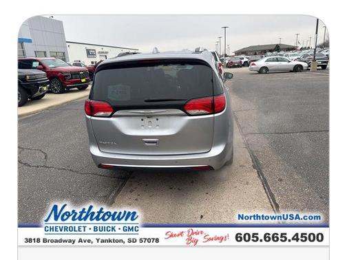 2018 Chrysler Pacifica Touring-L