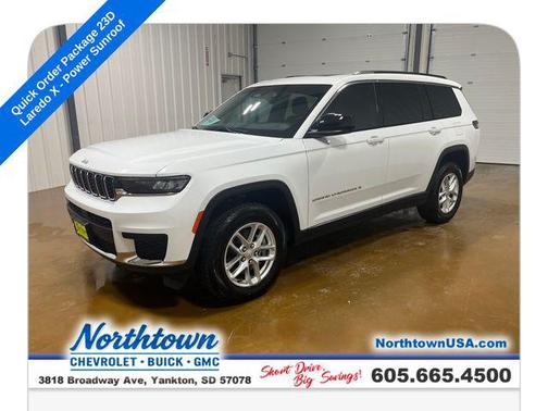 Bright White Clearcoat 2024 Jeep Grand Cherokee L Laredo