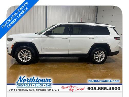Bright White Clearcoat 2024 Jeep Grand Cherokee L Laredo