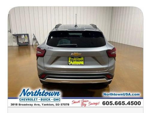 Sterling Gray Metallic 2026 Chevrolet Trax LT