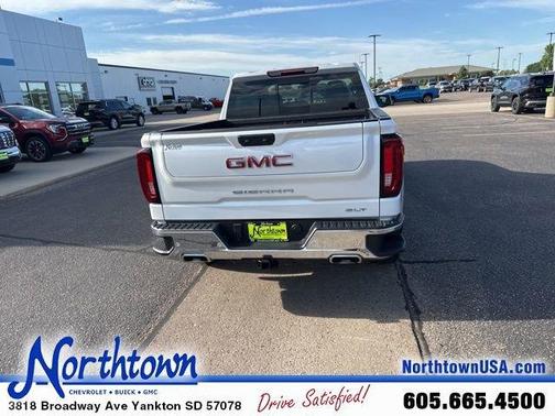 2024 GMC Sierra 1500 SLT