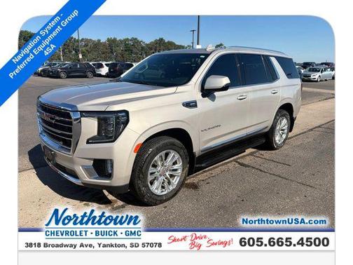 Pearl Beige Metallic 2023 GMC Yukon SLT
