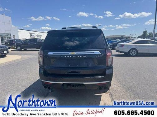 2022 Chevrolet Suburban High Country