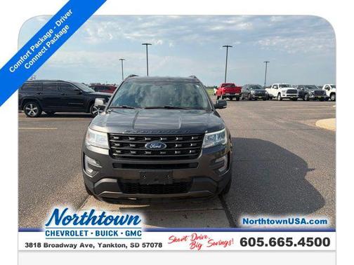 Magnetic Metallic 2017 Ford Explorer XLT