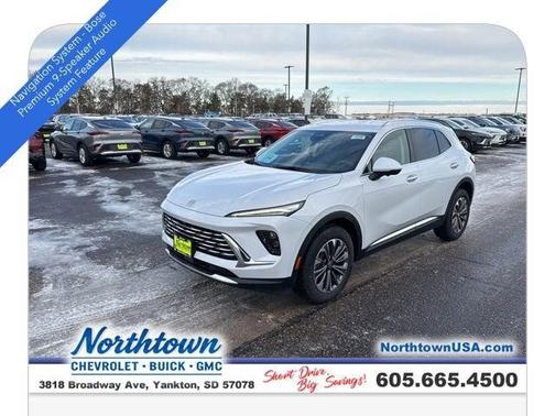 Iridescent White Tricoat 2026 Buick Envision Preferred AWD