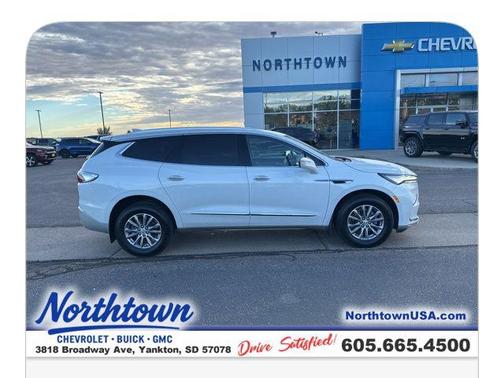 2023 Buick Enclave Essence AWD
