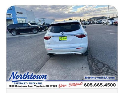 2023 Buick Enclave Essence AWD