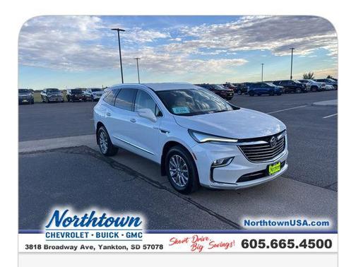 2023 Buick Enclave Essence AWD
