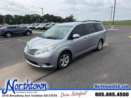 2015 Toyota Sienna LE
