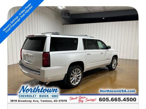 Iridescent Pearl Tricoat 2019 Chevrolet Suburban Premier