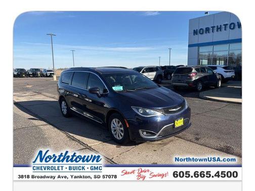 2018 Chrysler Pacifica Touring-L