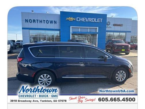 2018 Chrysler Pacifica Touring-L