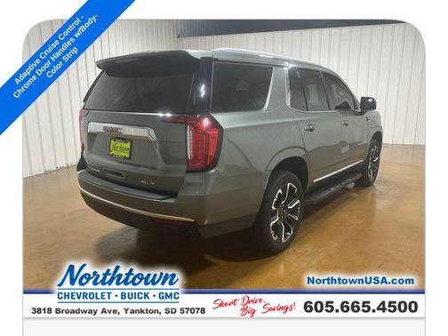 Frosted Pine Metallic 2023 GMC Yukon SLT