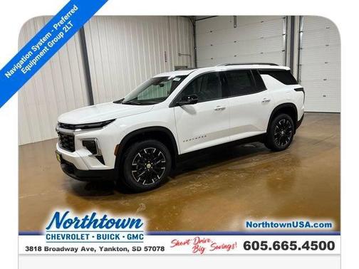 Summit White 2026 Chevrolet Traverse LT