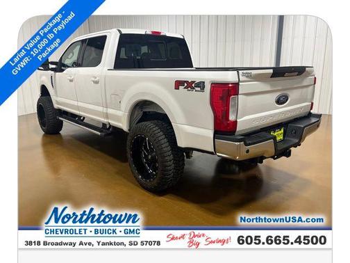 White Platinum Clearcoat Metallic 2017 Ford F-250 Lariat