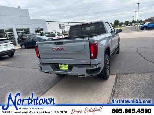 2025 GMC Sierra 1500 AT4