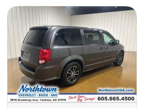Granite Pearlcoat 2017 Dodge Grand Caravan SE