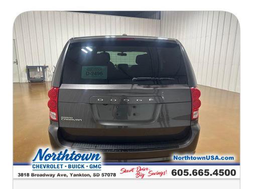 Granite Pearlcoat 2017 Dodge Grand Caravan SE