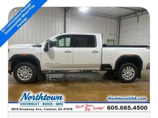 White Frost Tricoat 2021 GMC Sierra 2500 SLT