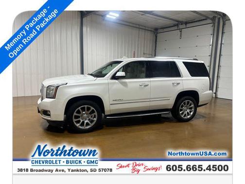 White Frost Tricoat 2017 GMC Yukon Denali