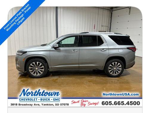 Sterling Gray Metallic 2023 Chevrolet Traverse Premier