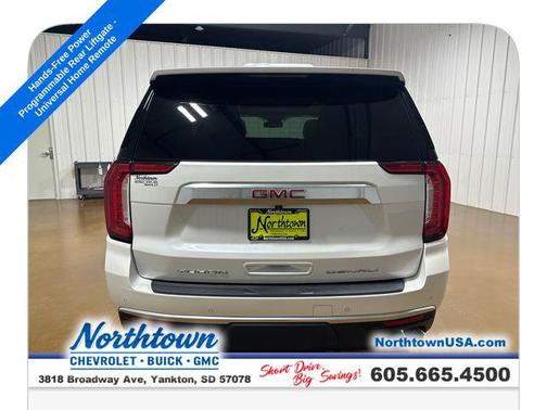 White Frost Tricoat 2023 GMC Yukon Denali