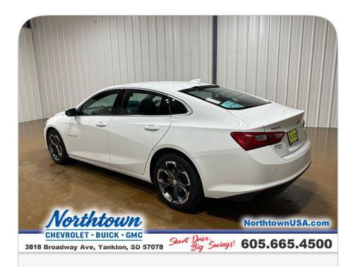 Summit White 2024 Chevrolet Malibu FWD 1LT