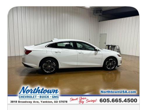 Summit White 2024 Chevrolet Malibu FWD 1LT