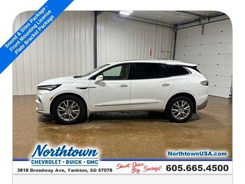 2023 Buick Enclave Essence AWD