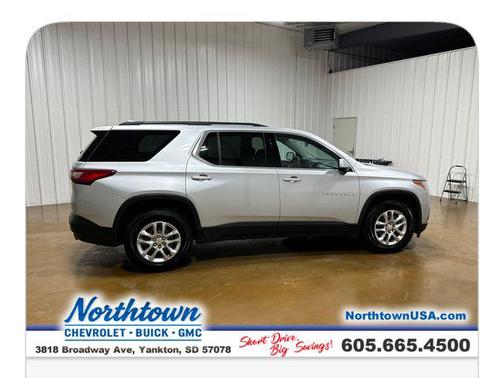 Silver Ice Metallic 2020 Chevrolet Traverse LT Leather