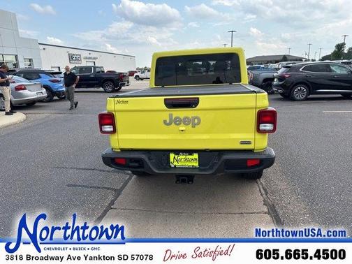 2023 Jeep Gladiator Overland