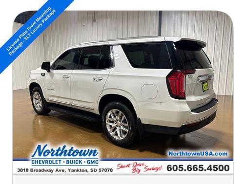 White Frost Tricoat 2023 GMC Yukon SLT