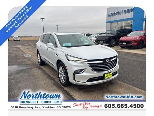 2023 Buick Enclave Essence AWD